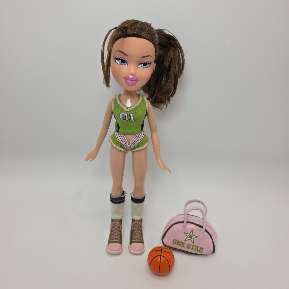 Vintage Bratz Play Sportz Blazin' Basketball Dana Doll with Basketball